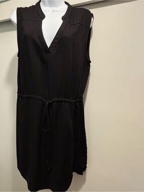 BB Dakota Sleeveless Black Drawstring Waist Dress